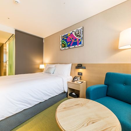 Howard Johnson By Wyndham Incheon Airport Buitenkant foto