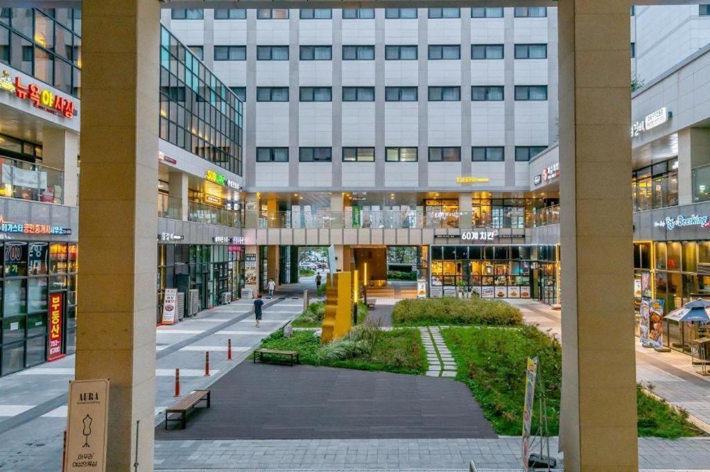 Howard Johnson By Wyndham Incheon Airport Buitenkant foto