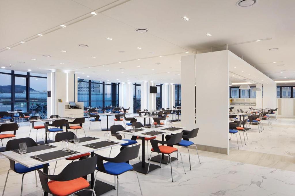 Howard Johnson By Wyndham Incheon Airport Buitenkant foto