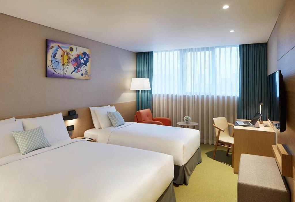 Howard Johnson By Wyndham Incheon Airport Buitenkant foto