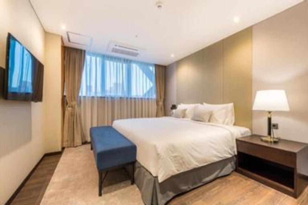 Howard Johnson By Wyndham Incheon Airport Buitenkant foto