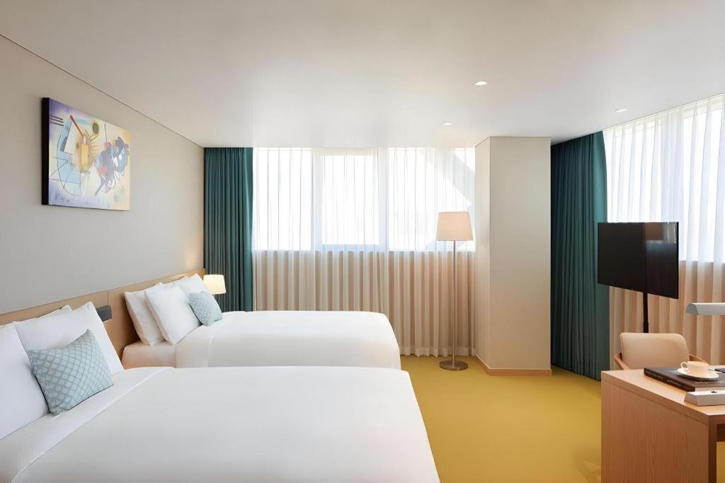 Howard Johnson By Wyndham Incheon Airport Buitenkant foto