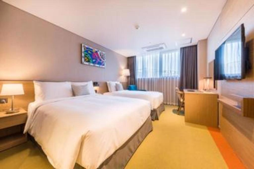 Howard Johnson By Wyndham Incheon Airport Buitenkant foto