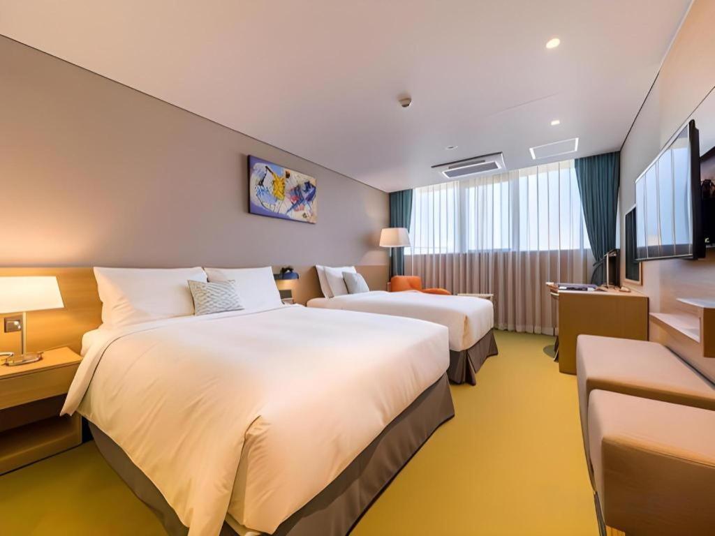 Howard Johnson By Wyndham Incheon Airport Buitenkant foto